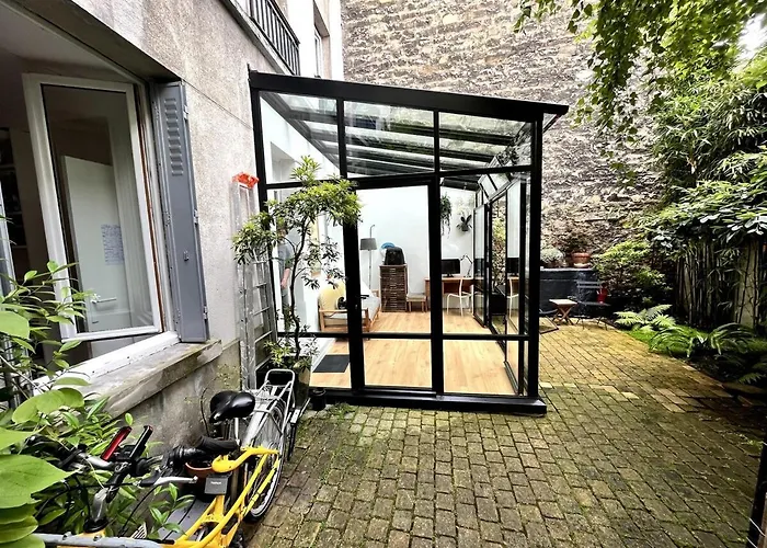 Atypical Residence In Paris